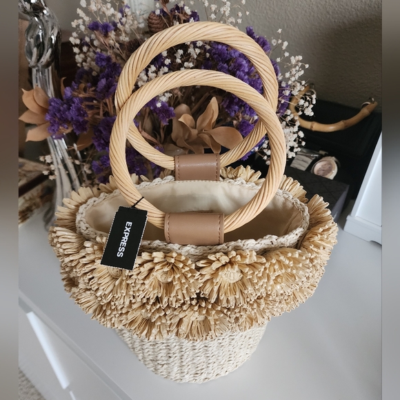 Straw Bag - Picture 2 of 7